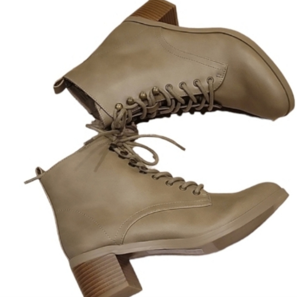 🚨SALE🚨 NEW! LOFT Lace Up Zipper Ankle Booties 11.